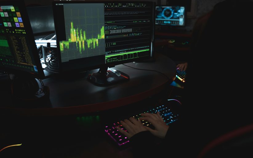 الإمارات تعلن إحباط هجمات سيبرانية استهدفت البنية التحتية والقطاعات الحيوية